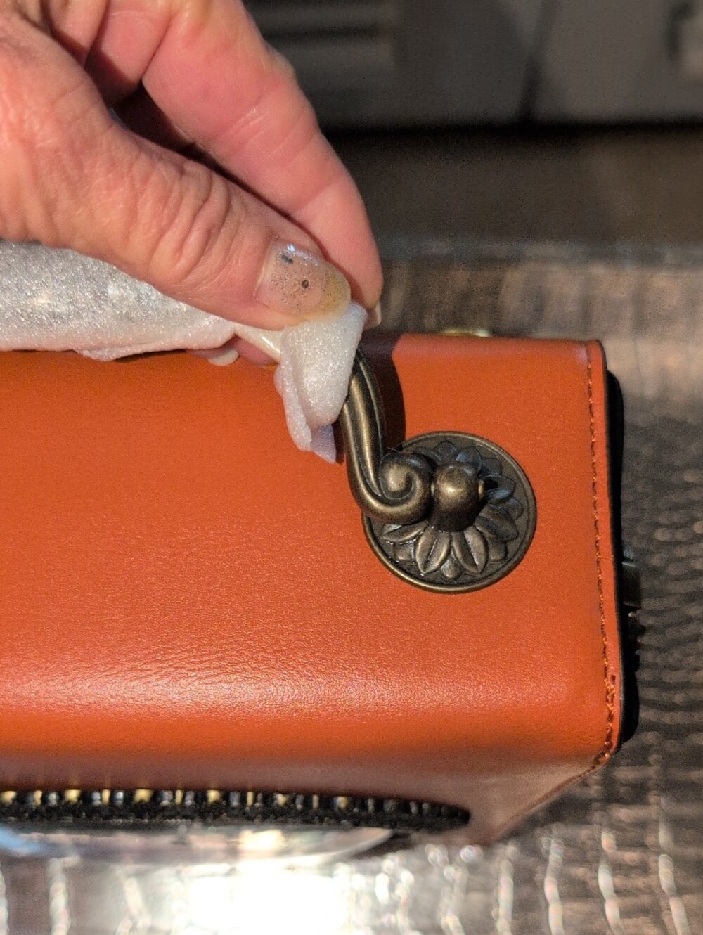 Working Clock Face Rust Crossbody Bag with Removable Strap - New - Picture 4 of 14